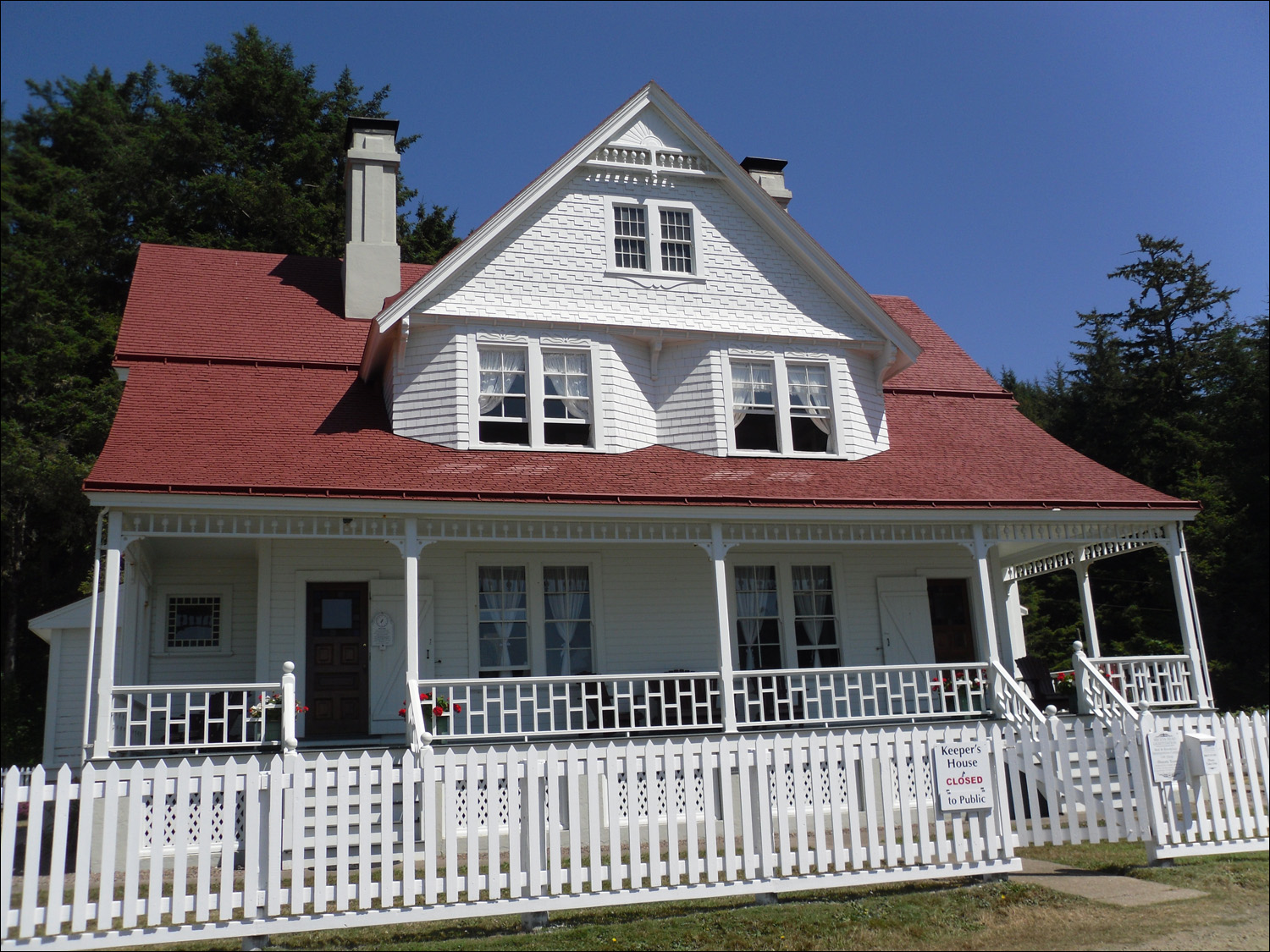 Yachats, OR- Photos taken at Heceta Lighthouse-lighthouse keeper's house, now a pricey B&B